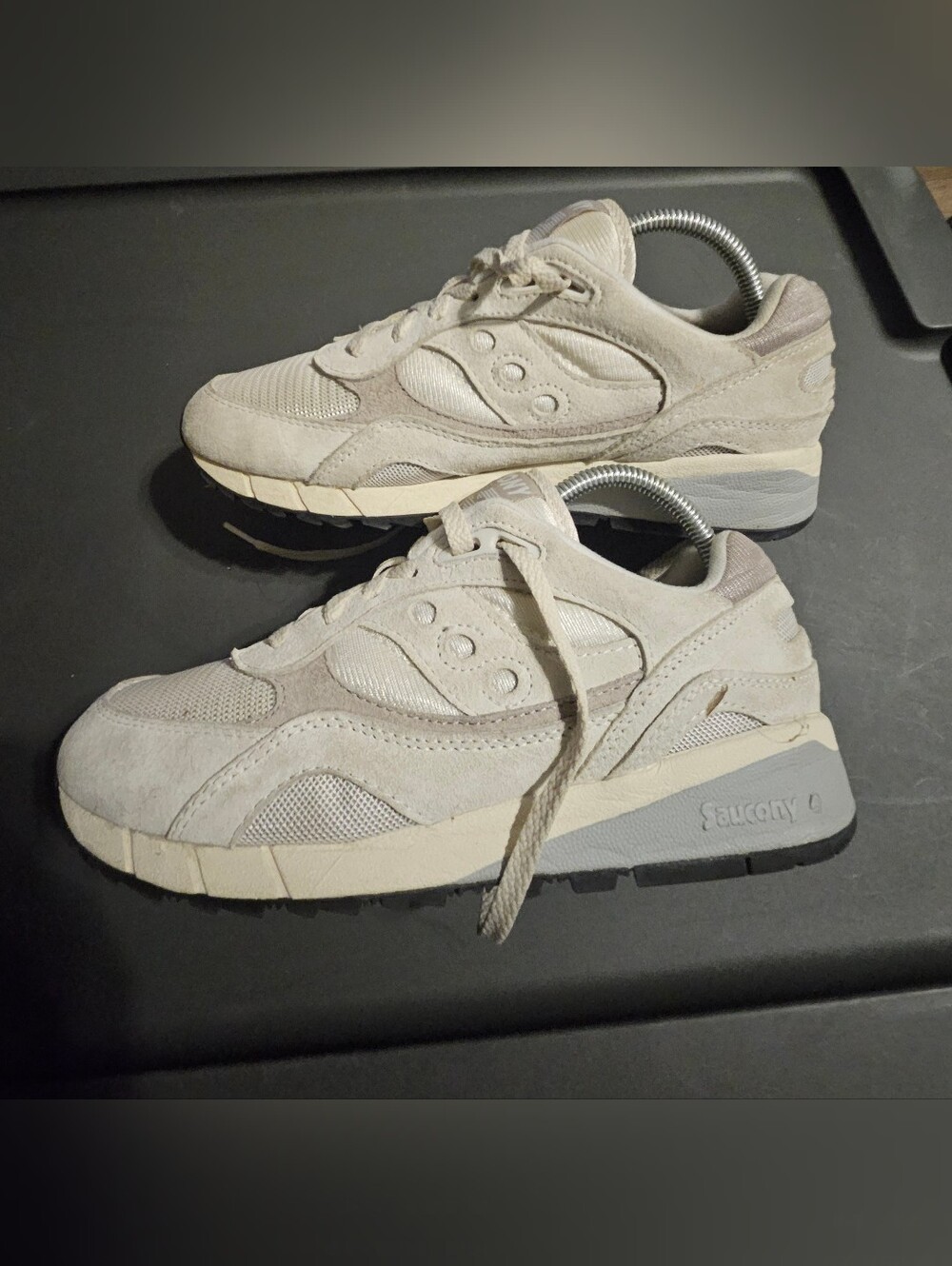 Saucony Men’s Cream/Gray Suede & Mesh Sneakers